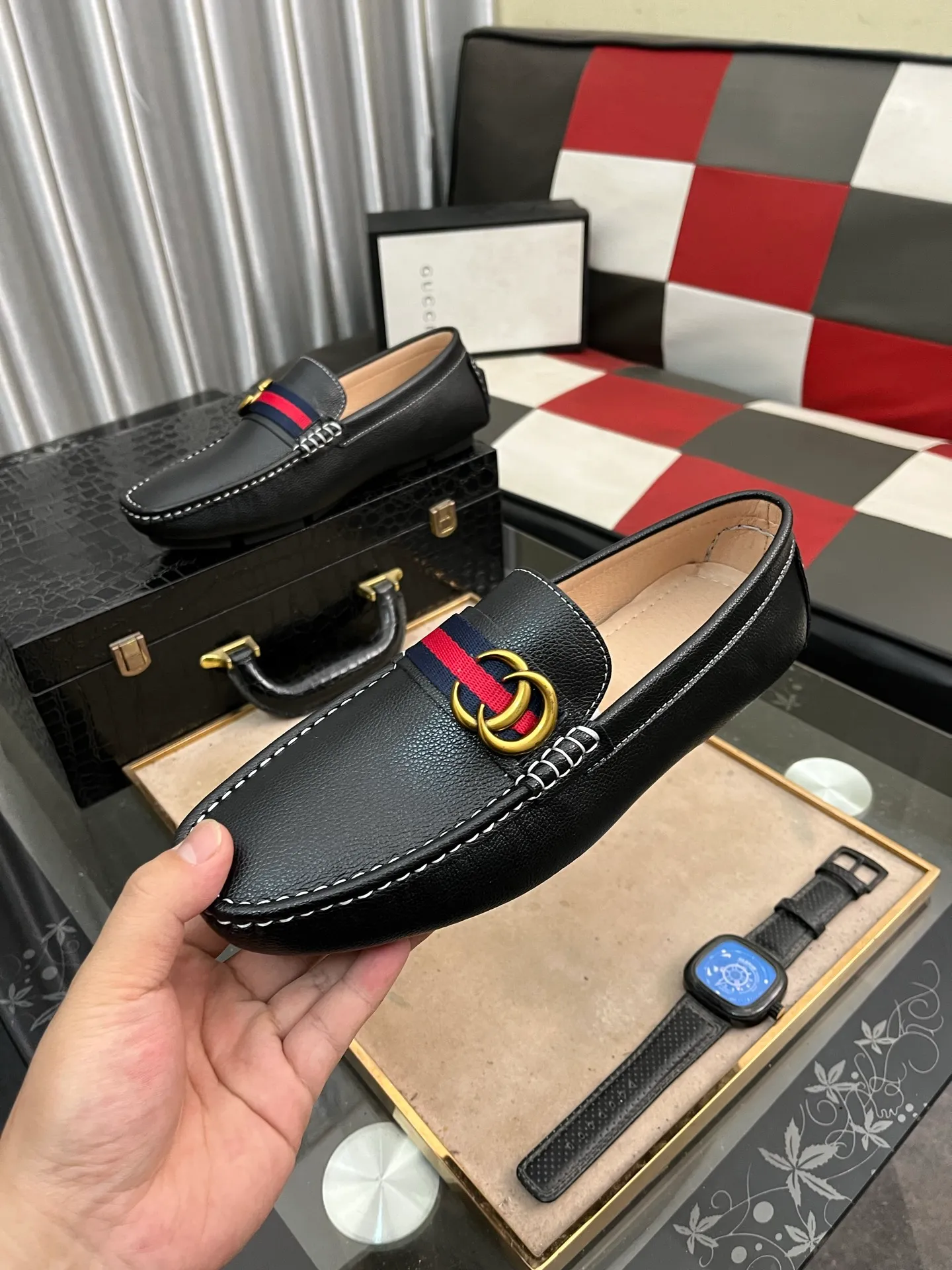 Men's shoes💰400⌚️⌚️【GUCCI Gucci】Original men's casual beanie shoes, original Italian imported special material cowhide embossed➕real first-layer sheepskin lining; equipped with precision stitching to highlight low-key luxury. The comfortable sole design ensures maximum comfort and anti-slip properties. The shoe shape is dignified and the low-key charm is not concealed! Natural and free new urbanism, size: 38-442️⃣Colors available